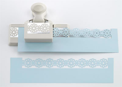 Martha Stewart - Deep Double Edge Punch - Daisy  (sold individually)
