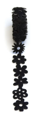 Queen & Co - 0.75" Felt Fusion Roll - Sallys Flowers Black - 10x1yd lengths  (sold individually)