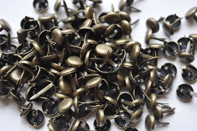 Aussie Scrap Source - 8mm Painted Brads - Bronze  (pack of 200)