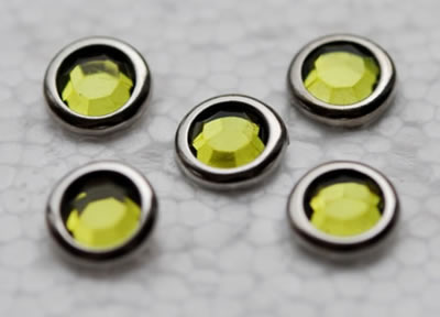 Aussie Scrap Source - 8mm Rhinestone Brads - Olivine  (pack of 100)